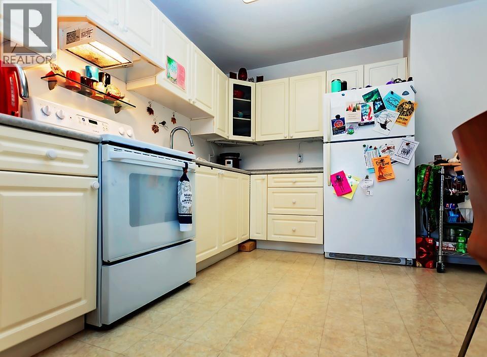  4820 LAZELLE Avenue, Terrace