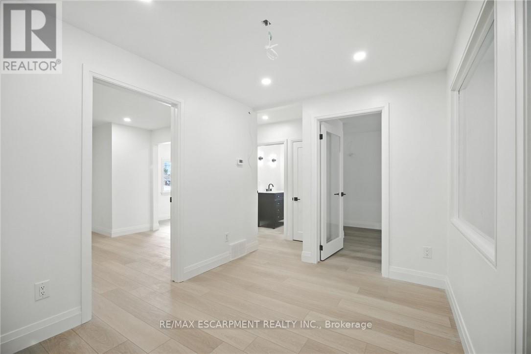 Photo 30 of 1583 Main Street E, Hamilton ON