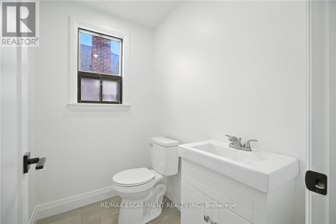 Photo 2 of 1583 Main Street E, Hamilton ON