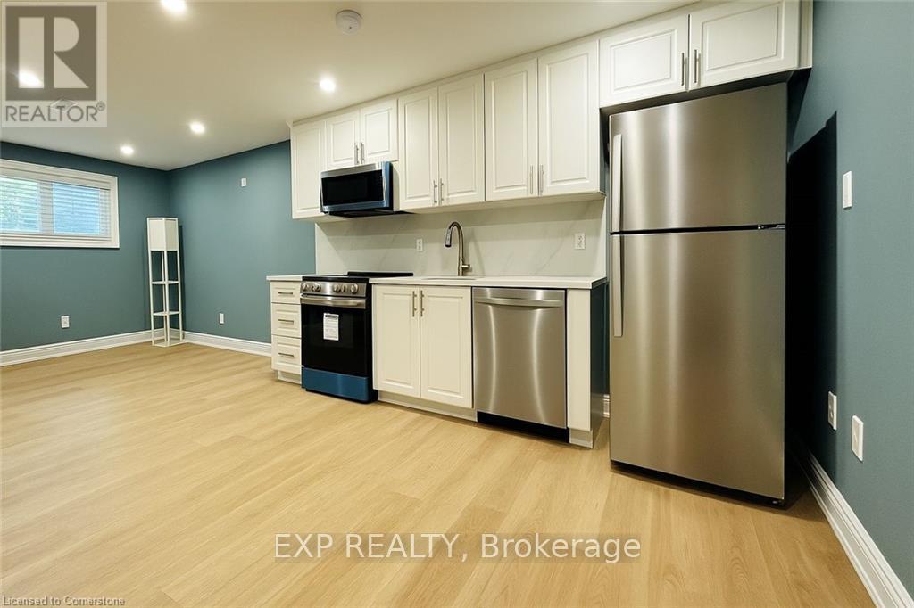 Photo 3 of Lower 255 Pineland Place, Waterloo ON