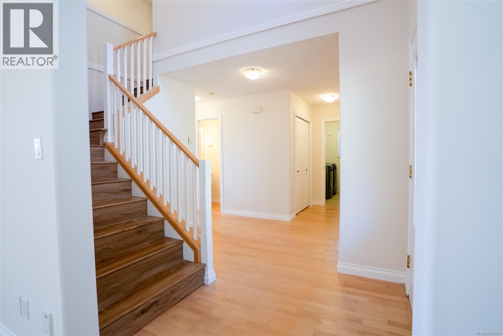 Photo 32 of 2562 Crystalview Dr, Langford BC