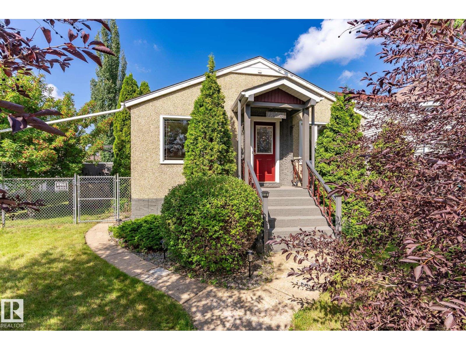 Photo 1 of 12008 79 St Nw, Edmonton AB