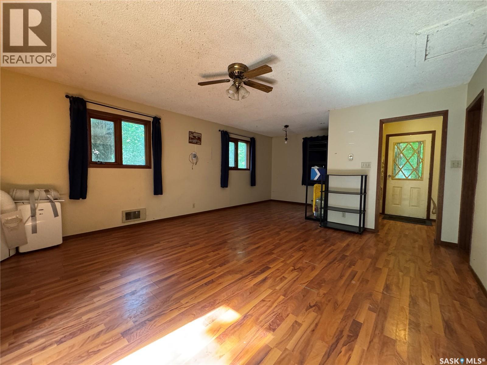 Photo 9 of 470 Macmurchy Avenue, Regina Beach SK