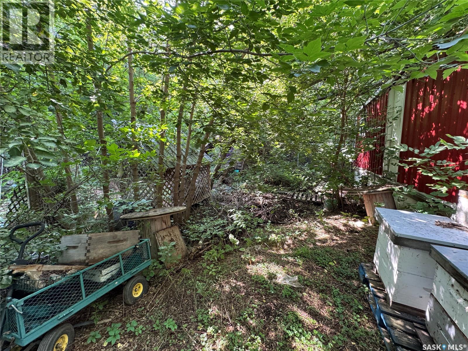 Photo 5 of 470 Macmurchy Avenue, Regina Beach SK