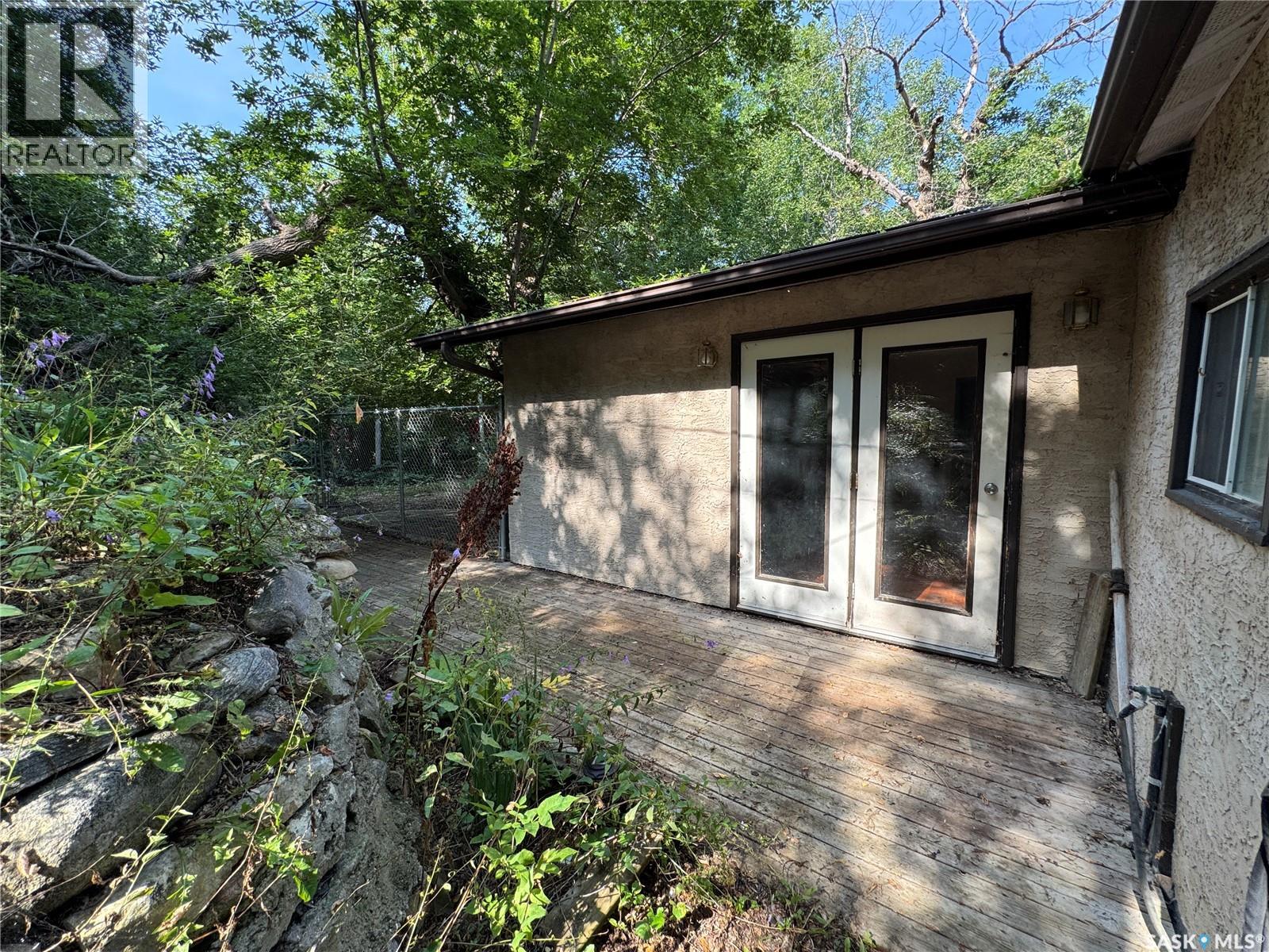 Photo 2 of 470 Macmurchy Avenue, Regina Beach SK