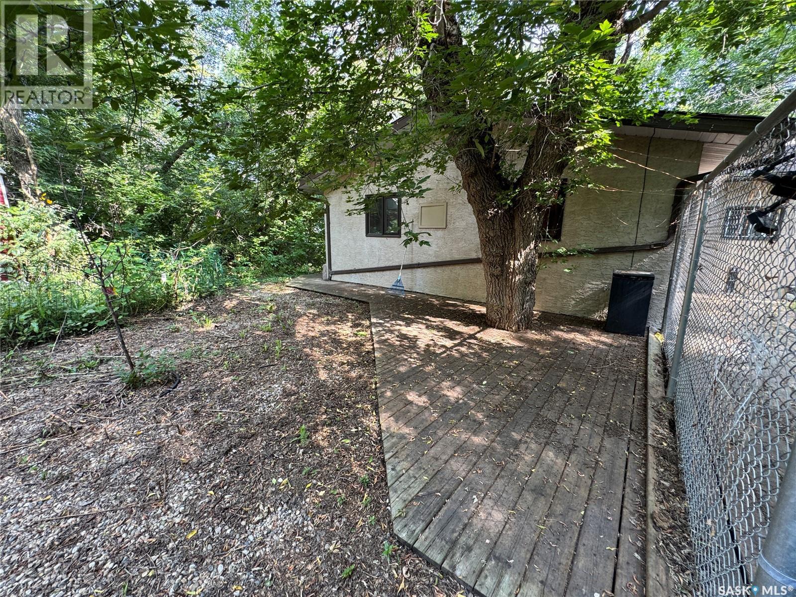 Photo 16 of 470 Macmurchy Avenue, Regina Beach SK