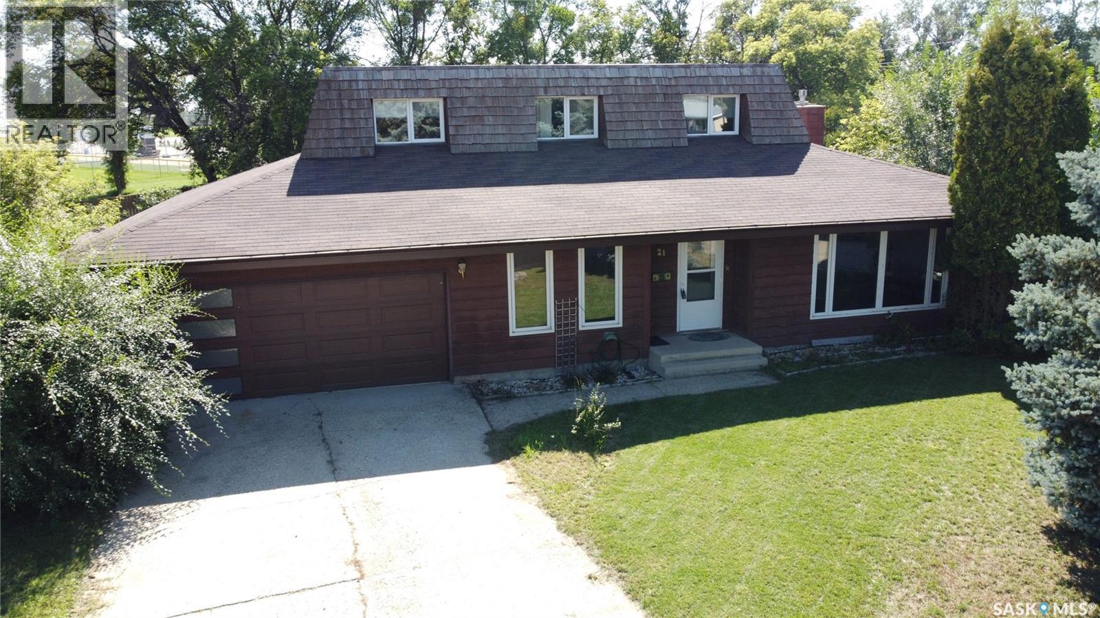 Single Family House for Sale in  Hayward PLACE Swift Current 