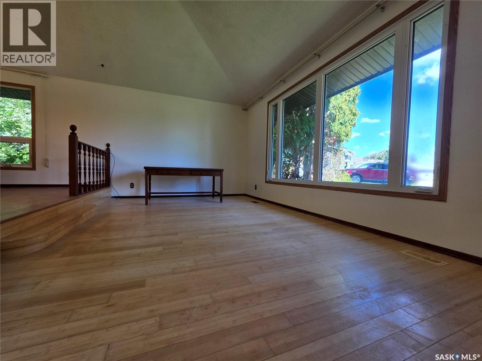 Single Family House for Sale in  Hayward PLACE Swift Current 