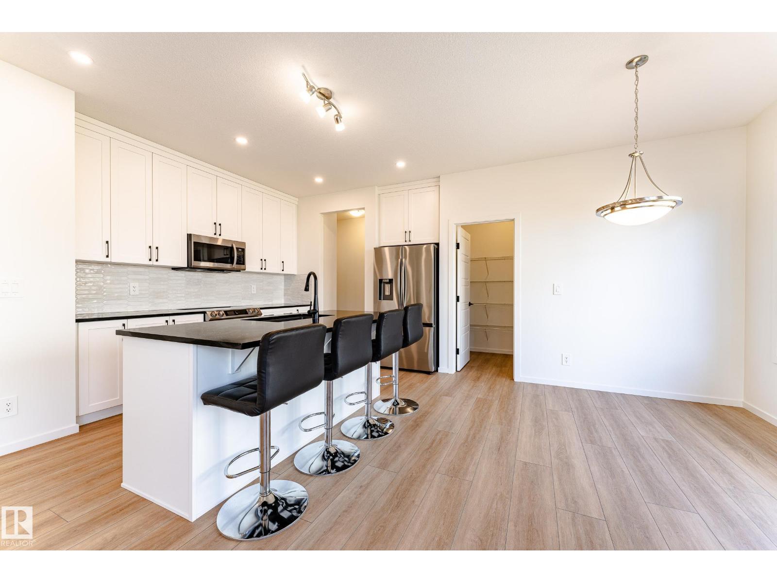 Photo 1 of 20618 19 A Av Nw, Edmonton AB