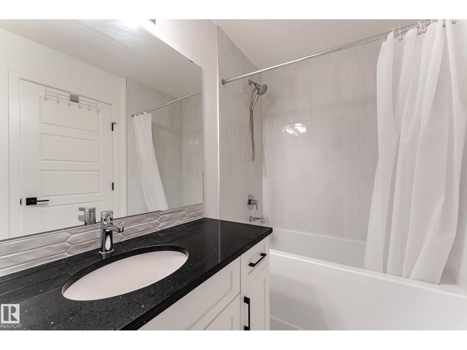 Photo 21 of 20618 19 A Av Nw, Edmonton AB