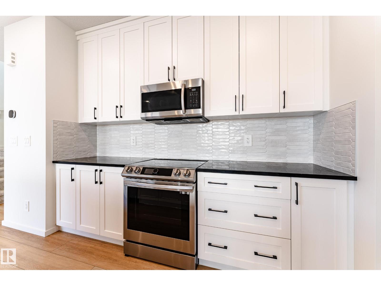 Photo 35 of 20618 19 A Av Nw, Edmonton AB