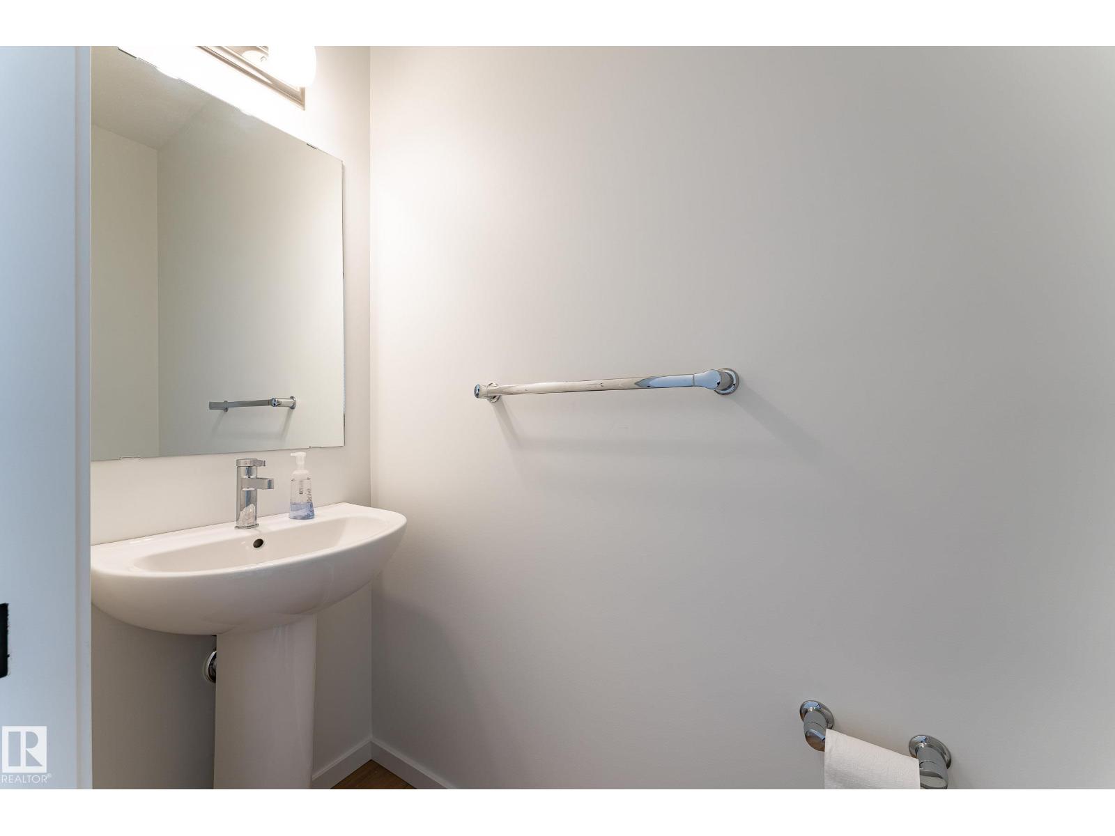 Photo 36 of 20618 19 A Av Nw, Edmonton AB