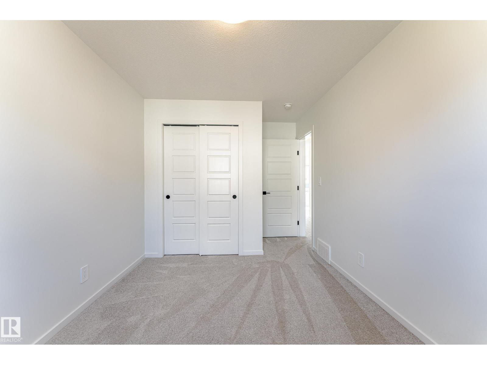 Photo 9 of 20618 19 A Av Nw, Edmonton AB