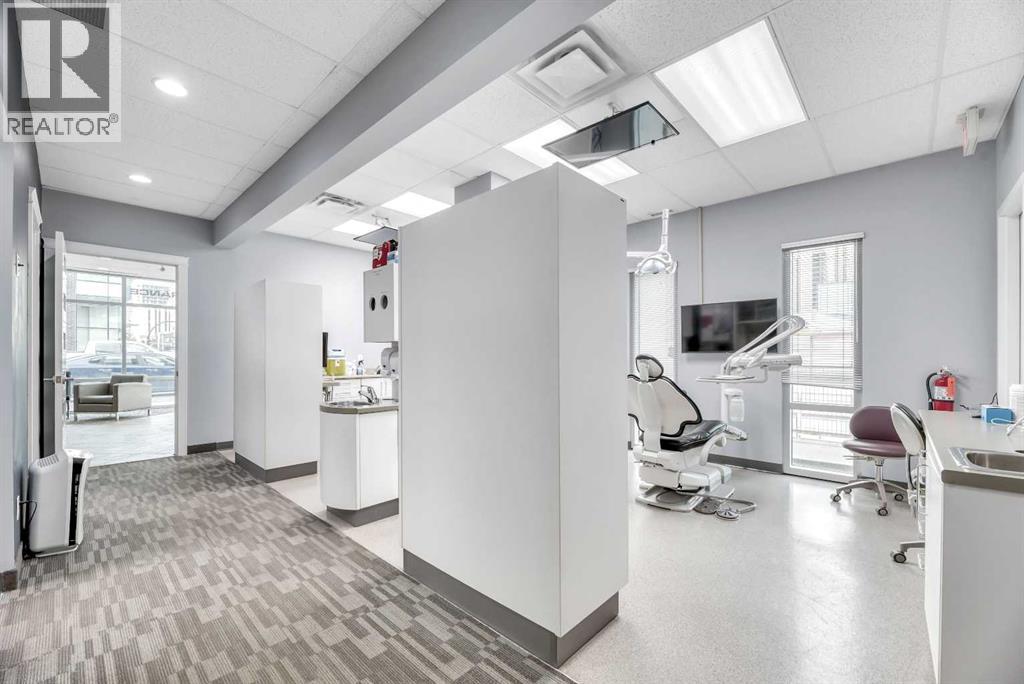 Office for Sale in   Avenue SW Downtown Commercial Core Calgary 