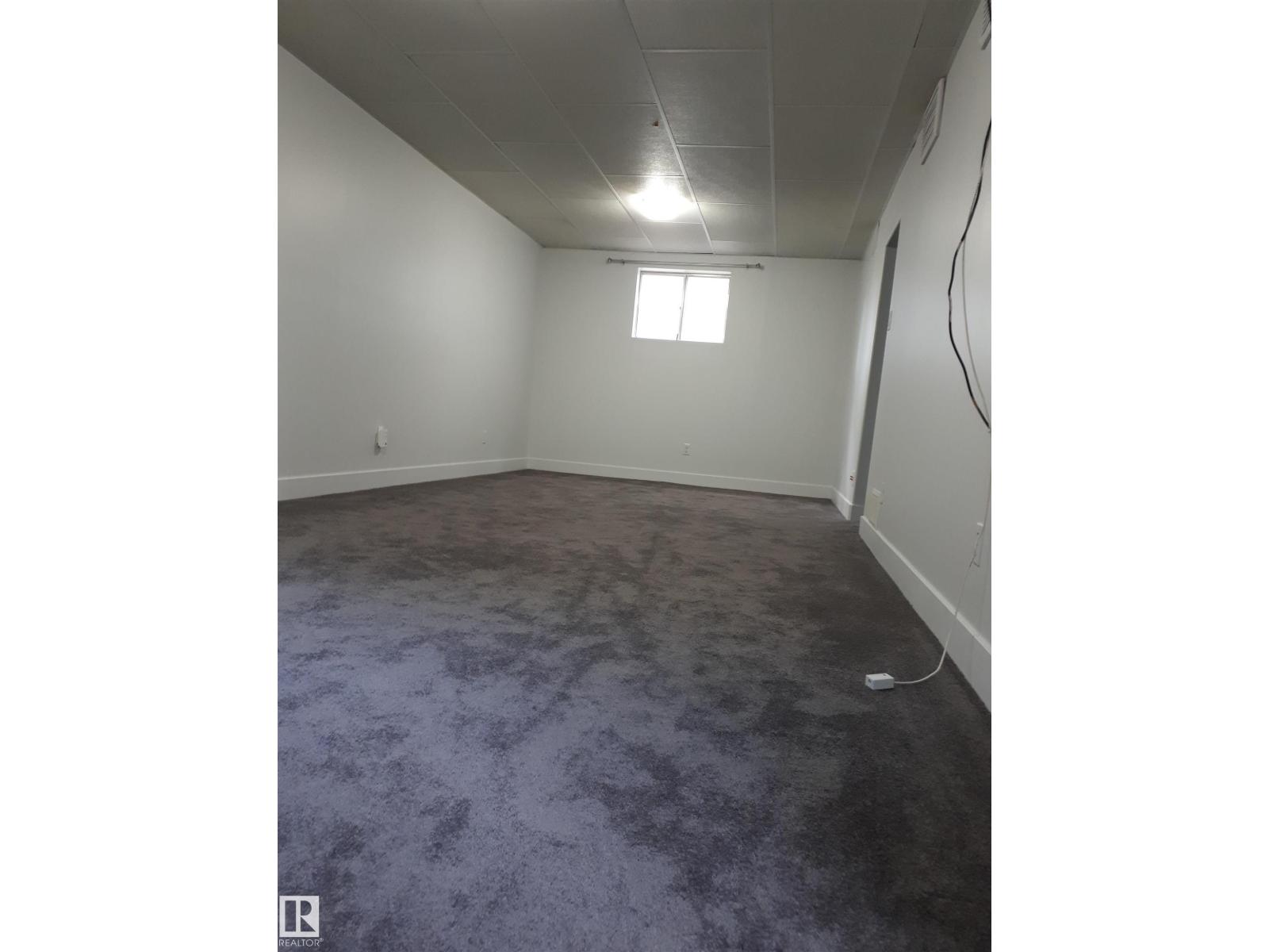 Photo 7 of 10915 122 St Nw, Edmonton AB