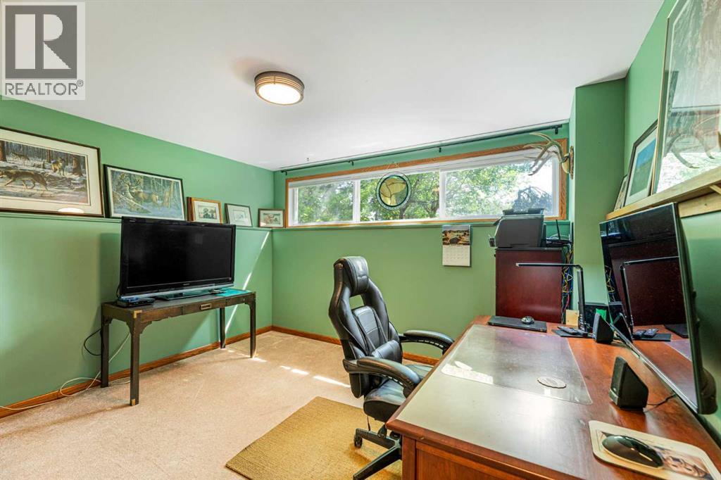 Single Family House 4 Level for Sale in   Street SW Westgate Calgary 