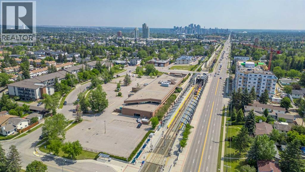Single Family House 4 Level for Sale in   Street SW Westgate Calgary 