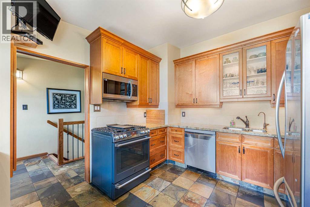 Single Family House 4 Level for Sale in   Street SW Westgate Calgary 