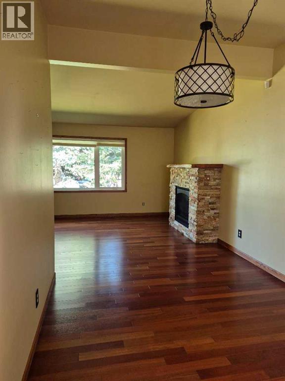 Single Family House 4 Level for Sale in   Street SW Westgate Calgary 