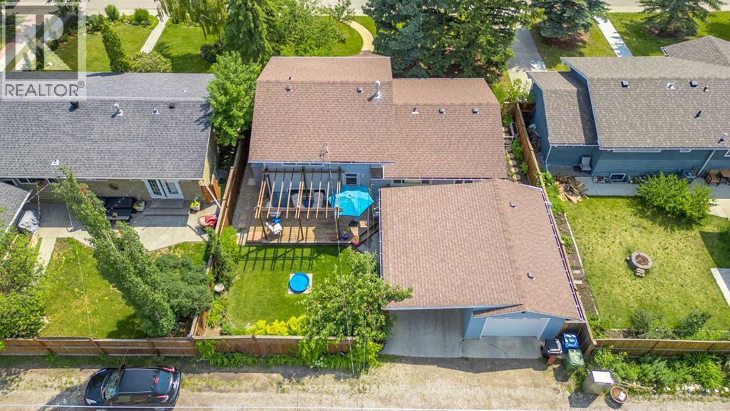 Single Family House 4 Level for Sale in   Street SW Westgate Calgary 