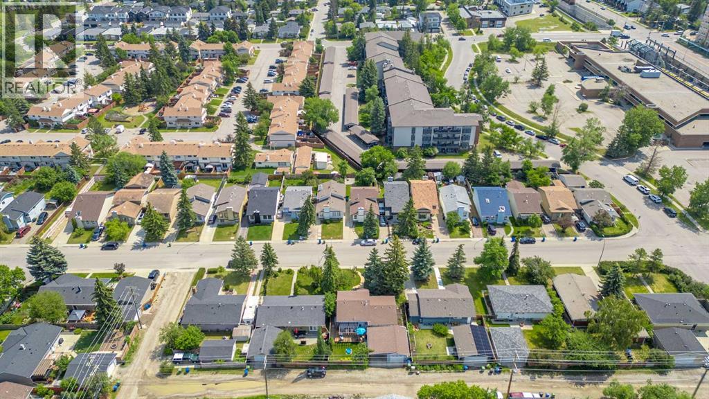 Single Family House 4 Level for Sale in   Street SW Westgate Calgary 