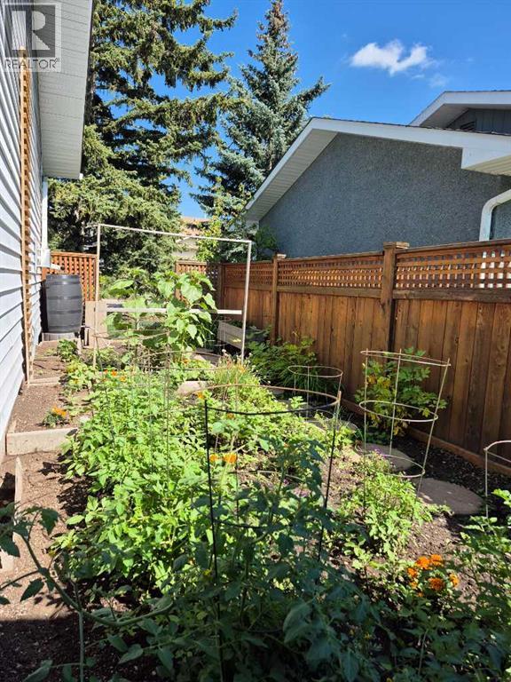 Single Family House 4 Level for Sale in   Street SW Westgate Calgary 