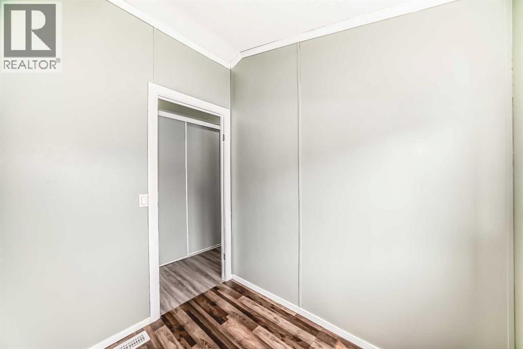 Photo 1 of 507 3223 83 Street Nw, Calgary AB