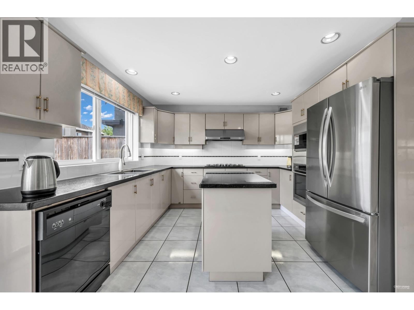 Photo 9 of 12631 Cameron Drive, Richmond BC