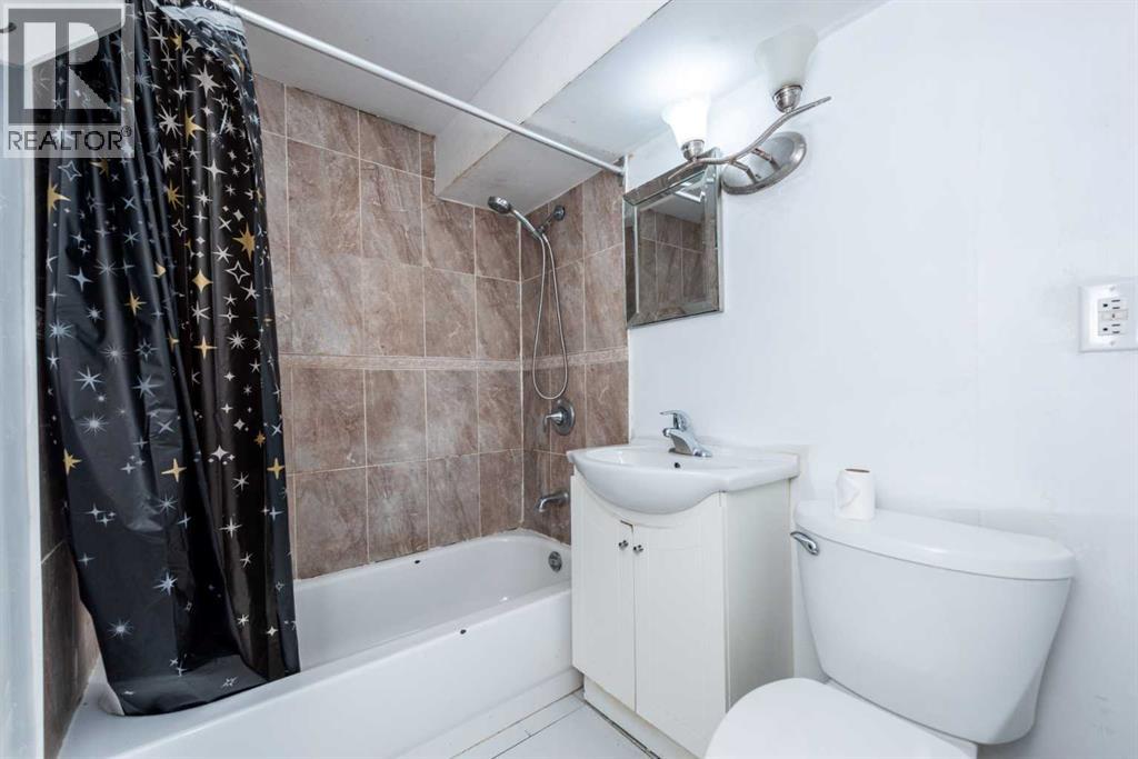 Single Family House Bi-level for Sale in  Whitworth Way NE Whitehorn Calgary 