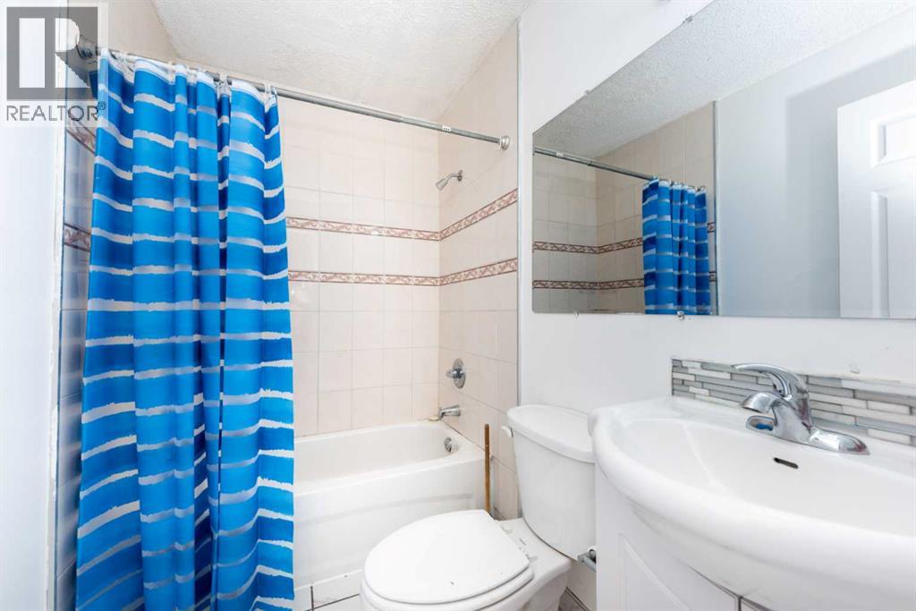 Single Family House Bi-level for Sale in  Whitworth Way NE Whitehorn Calgary 