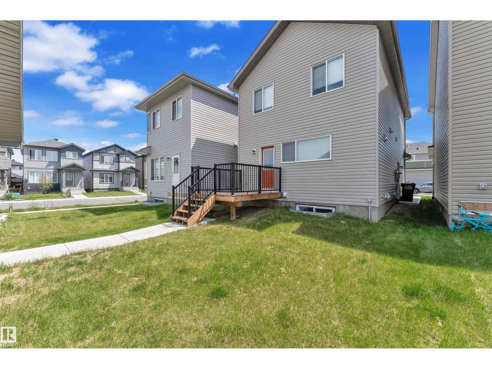Photo 7 of 9606 Colak Link Li Sw, Edmonton AB