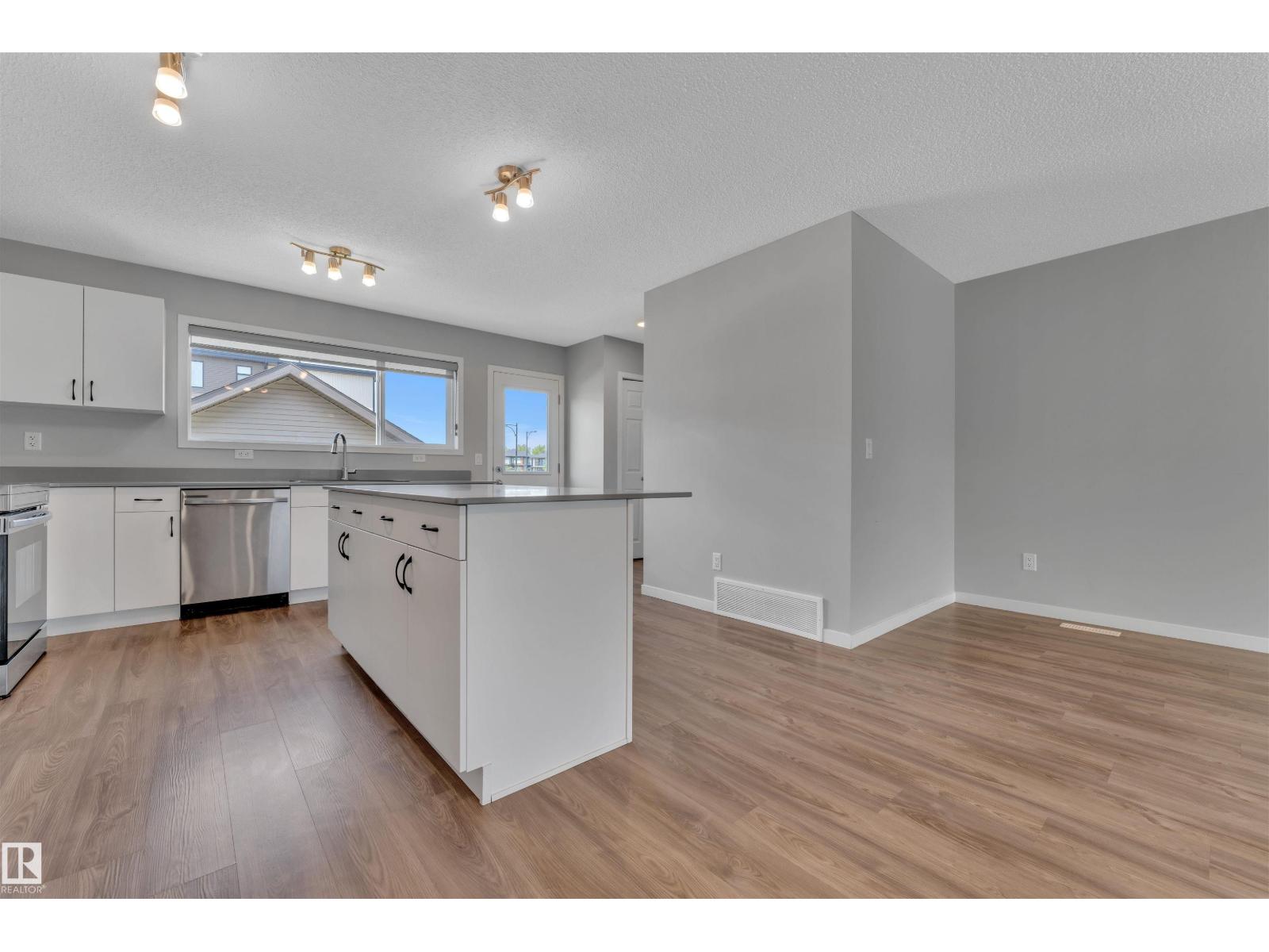 Photo 10 of 9606 Colak Link Li Sw, Edmonton AB