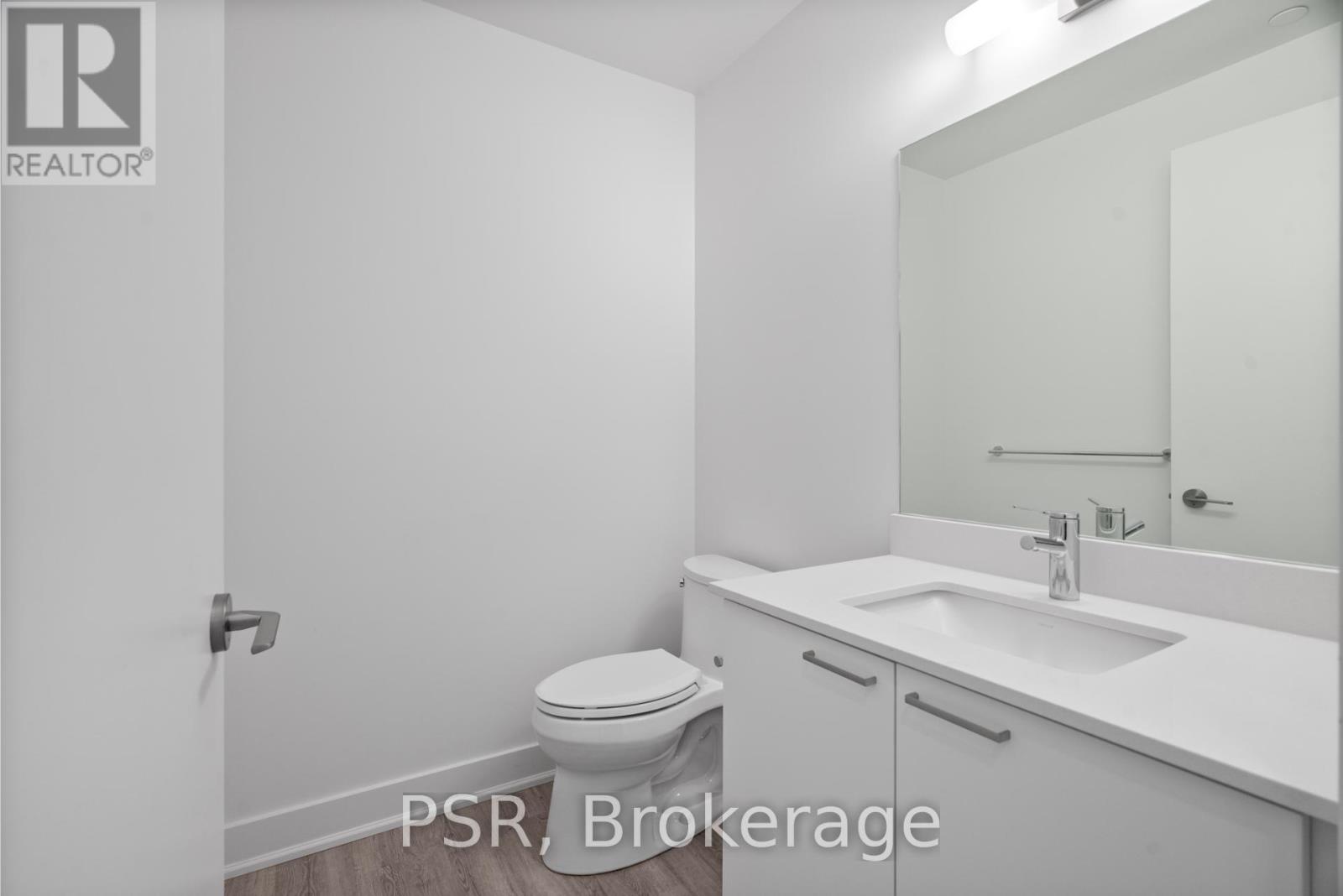 Photo 22 of 110 200 Deerfield Road, Newmarket ON