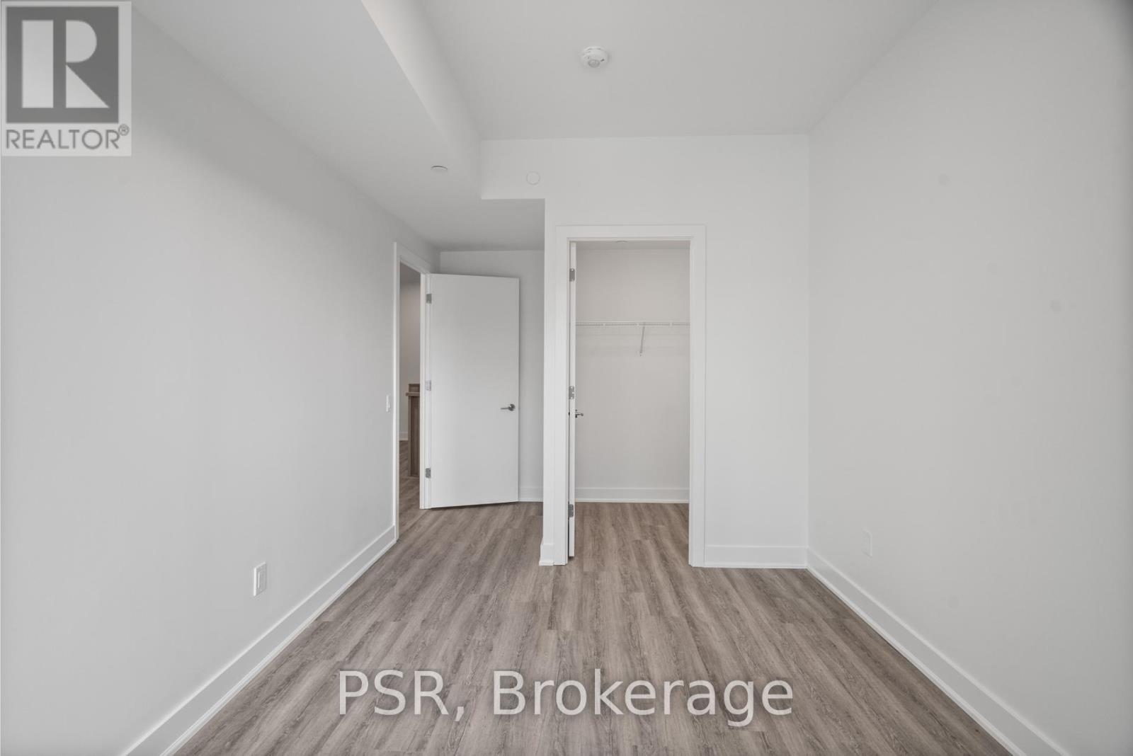 Photo 26 of 110 200 Deerfield Road, Newmarket ON