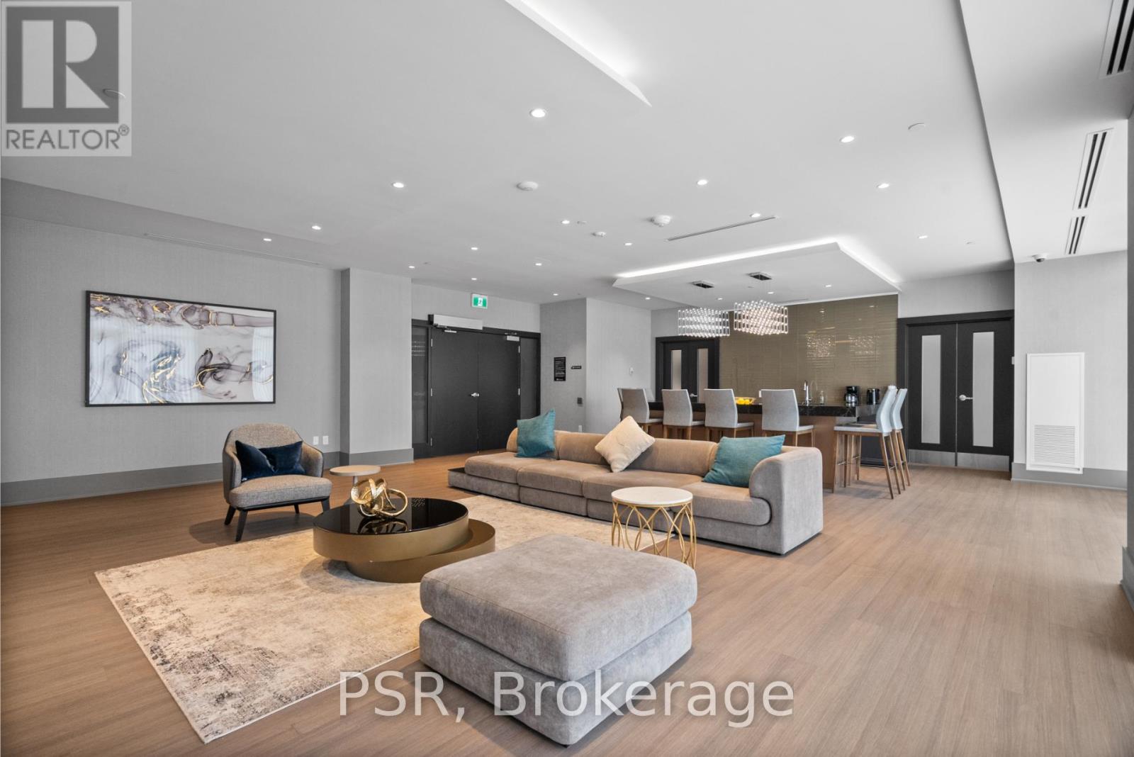 Photo 35 of 110 200 Deerfield Road, Newmarket ON