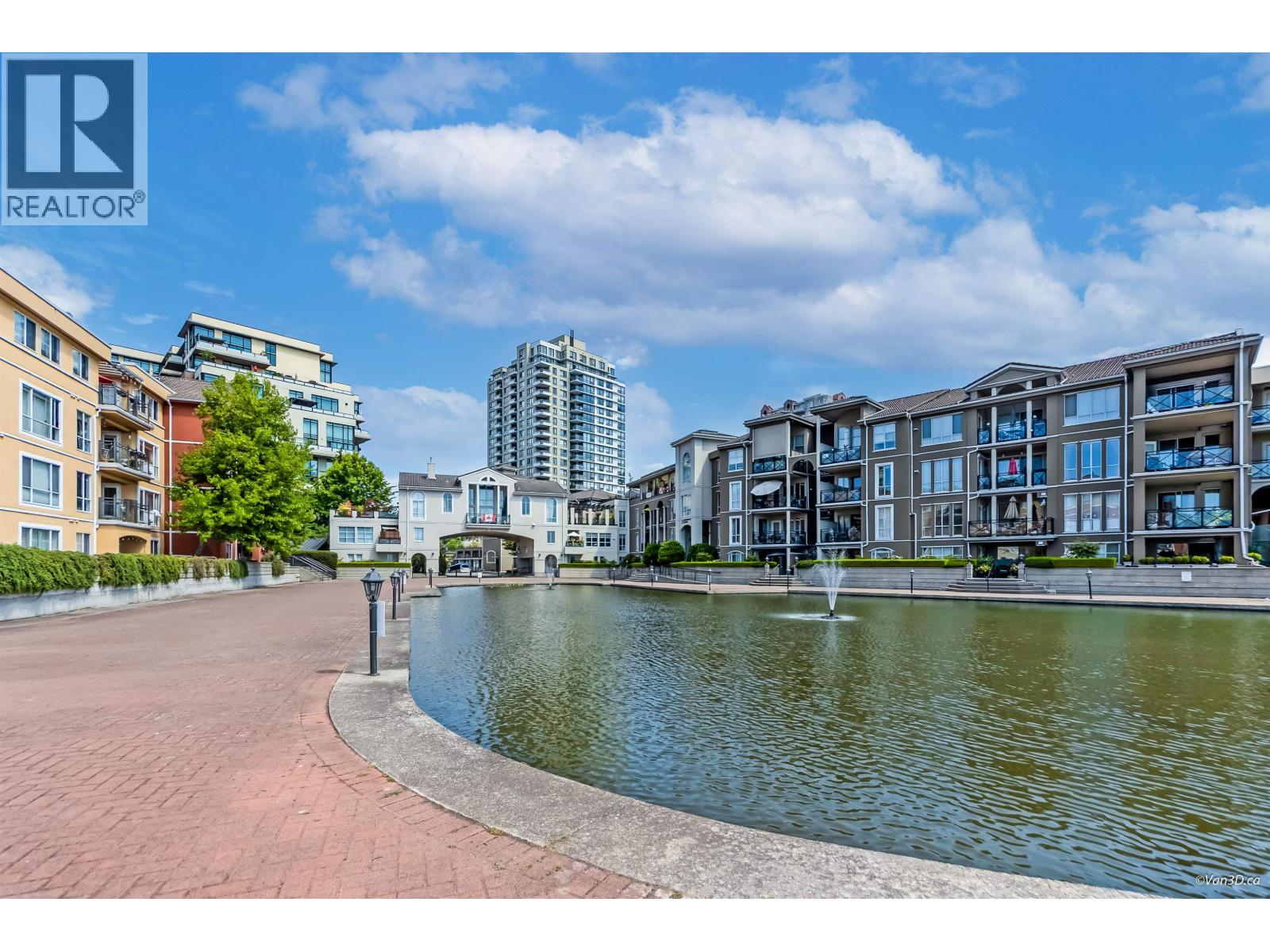 Photo 19 of 402 10 Renaissance Square, New Westminster BC