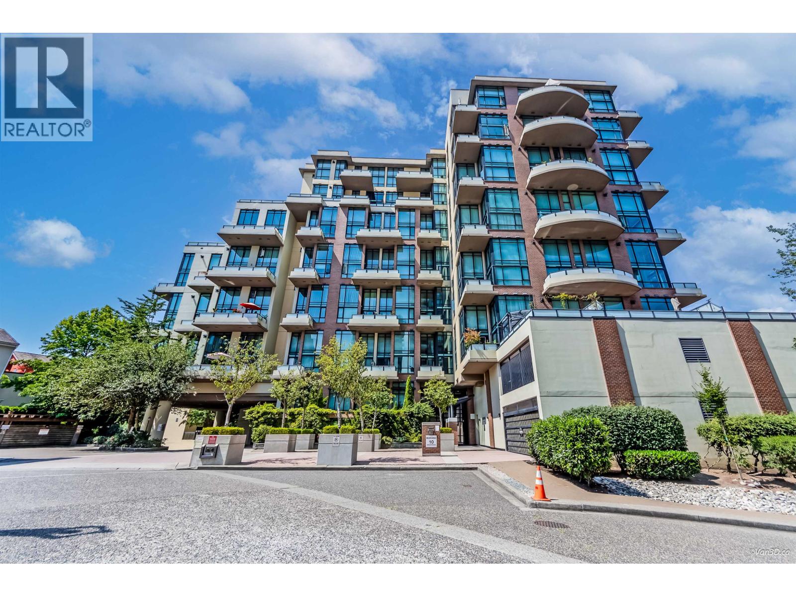 Photo 24 of 402 10 Renaissance Square, New Westminster BC