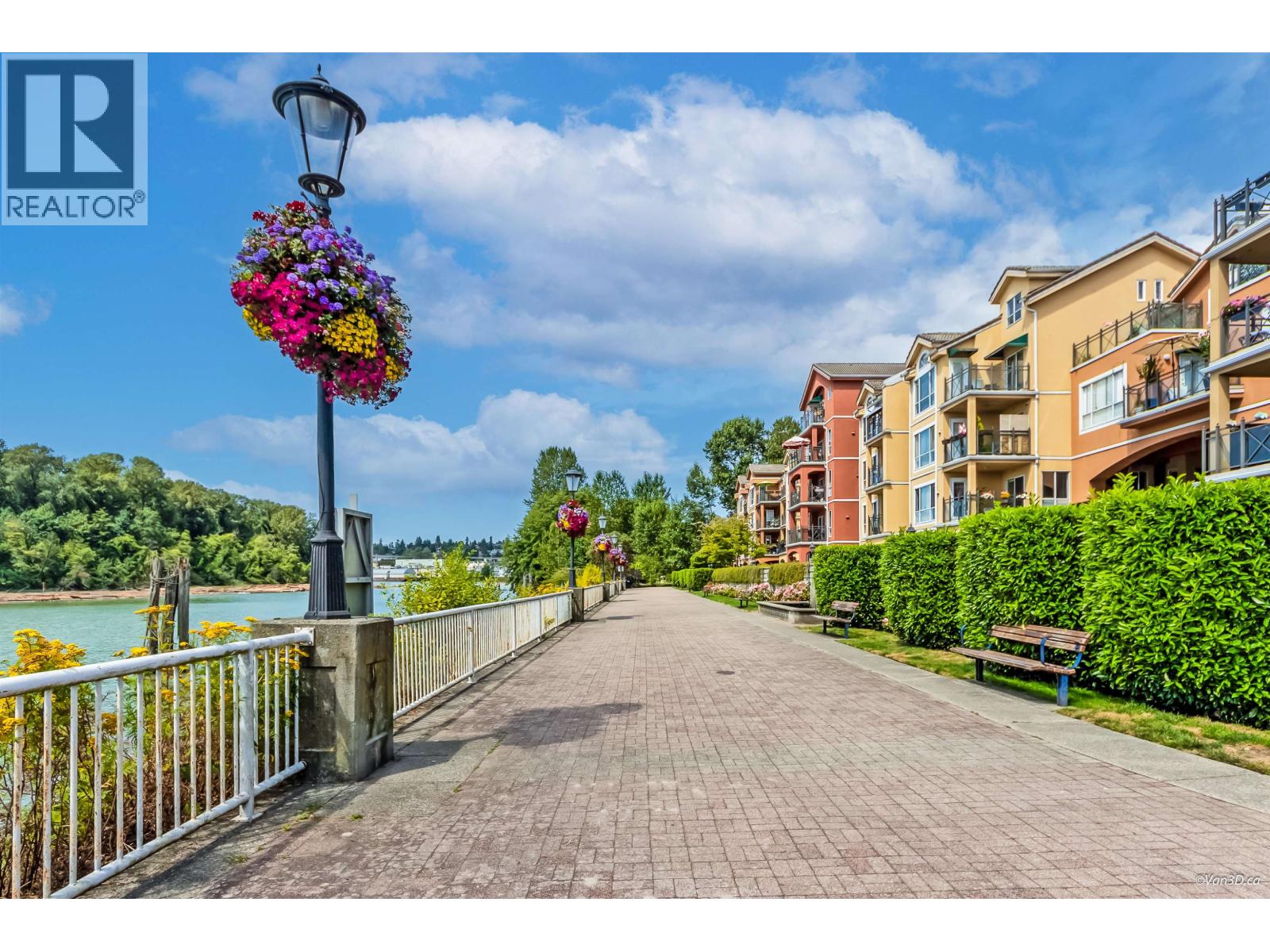 Photo 21 of 402 10 Renaissance Square, New Westminster BC