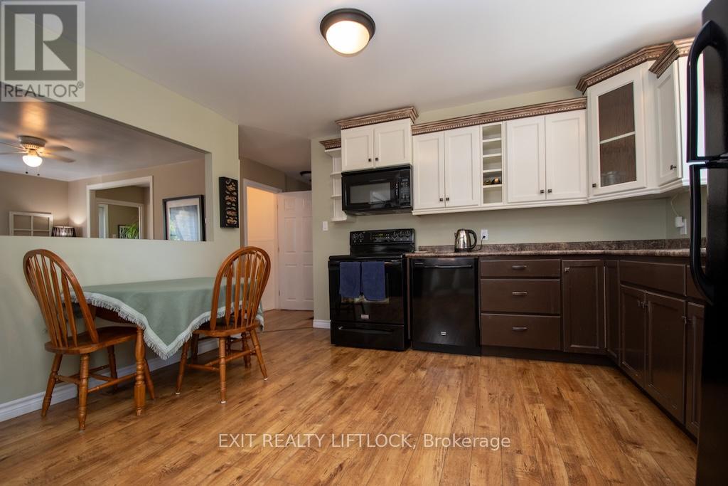 Photo 19 of 26 Victoria Avenue, Peterborough North ON