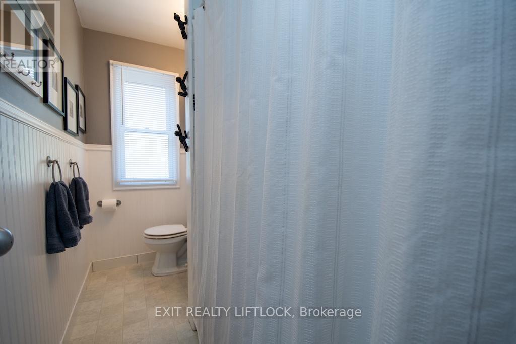 Photo 28 of 26 Victoria Avenue, Peterborough North ON