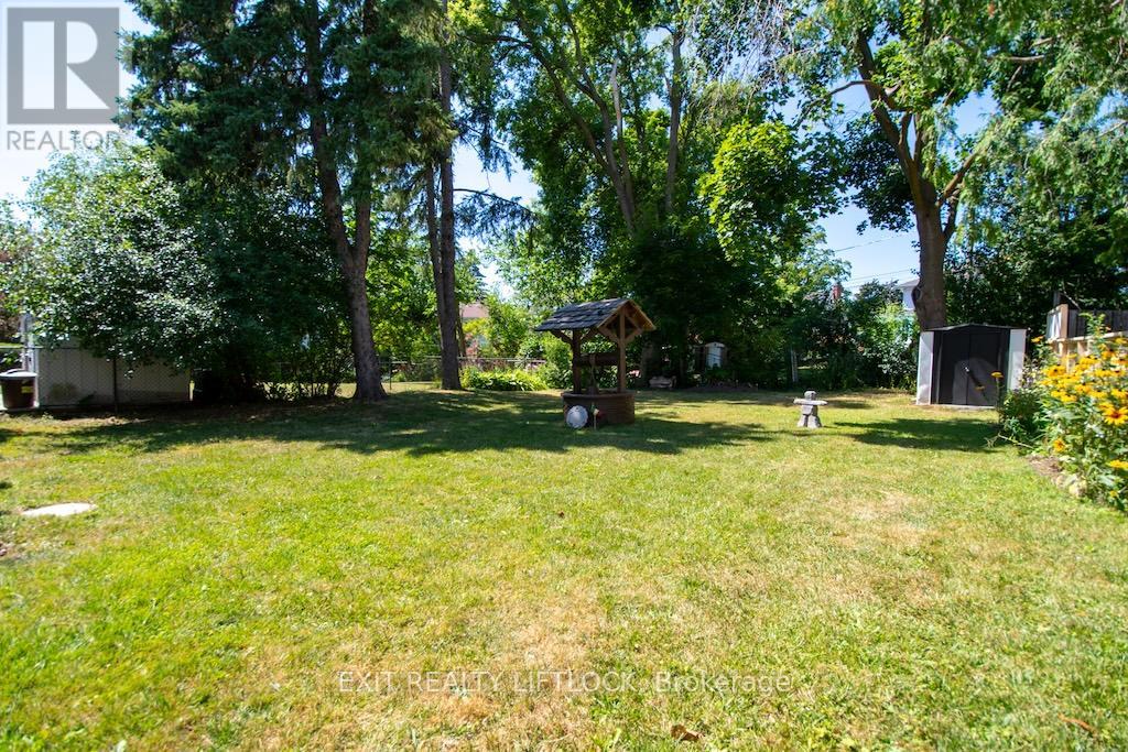 Photo 24 of 26 Victoria Avenue, Peterborough North ON