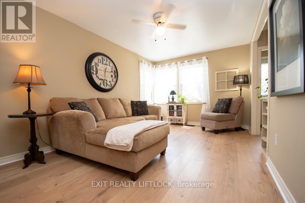 Photo 34 of 26 Victoria Avenue, Peterborough North ON