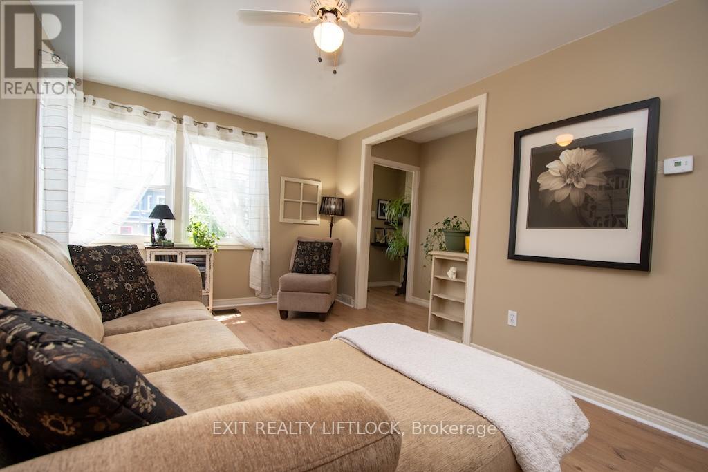 Photo 7 of 26 Victoria Avenue, Peterborough North ON