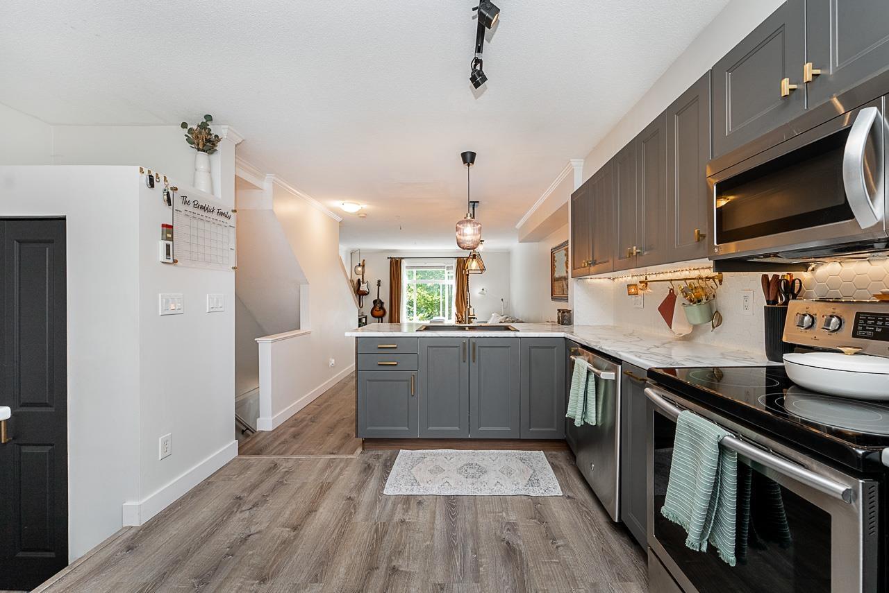 Photo 9 of 60 7179 201 Street, Langley BC