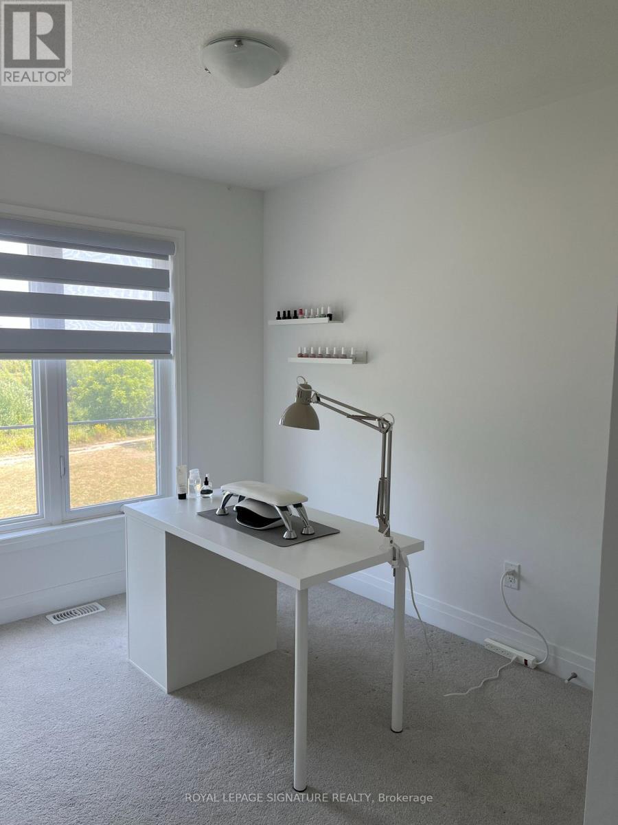 Photo 12 of 72 Waterside Way, Whitby ON