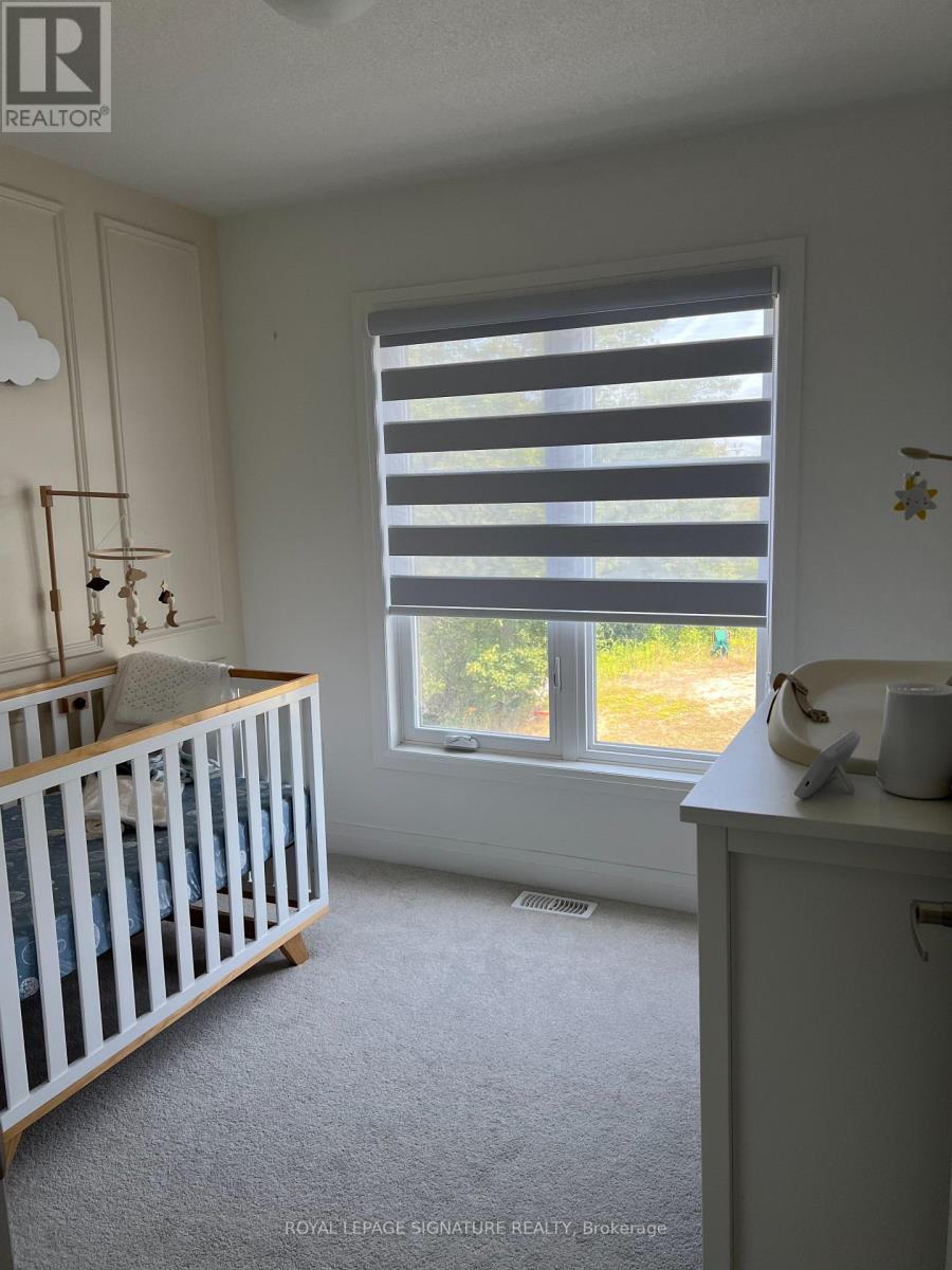 Photo 11 of 72 Waterside Way, Whitby ON