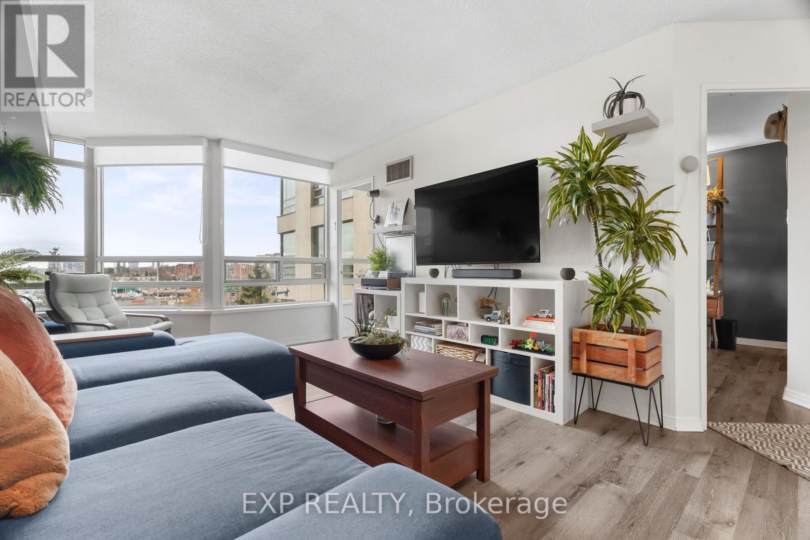 Photo 17 of 706 75 King Street E, Mississauga ON