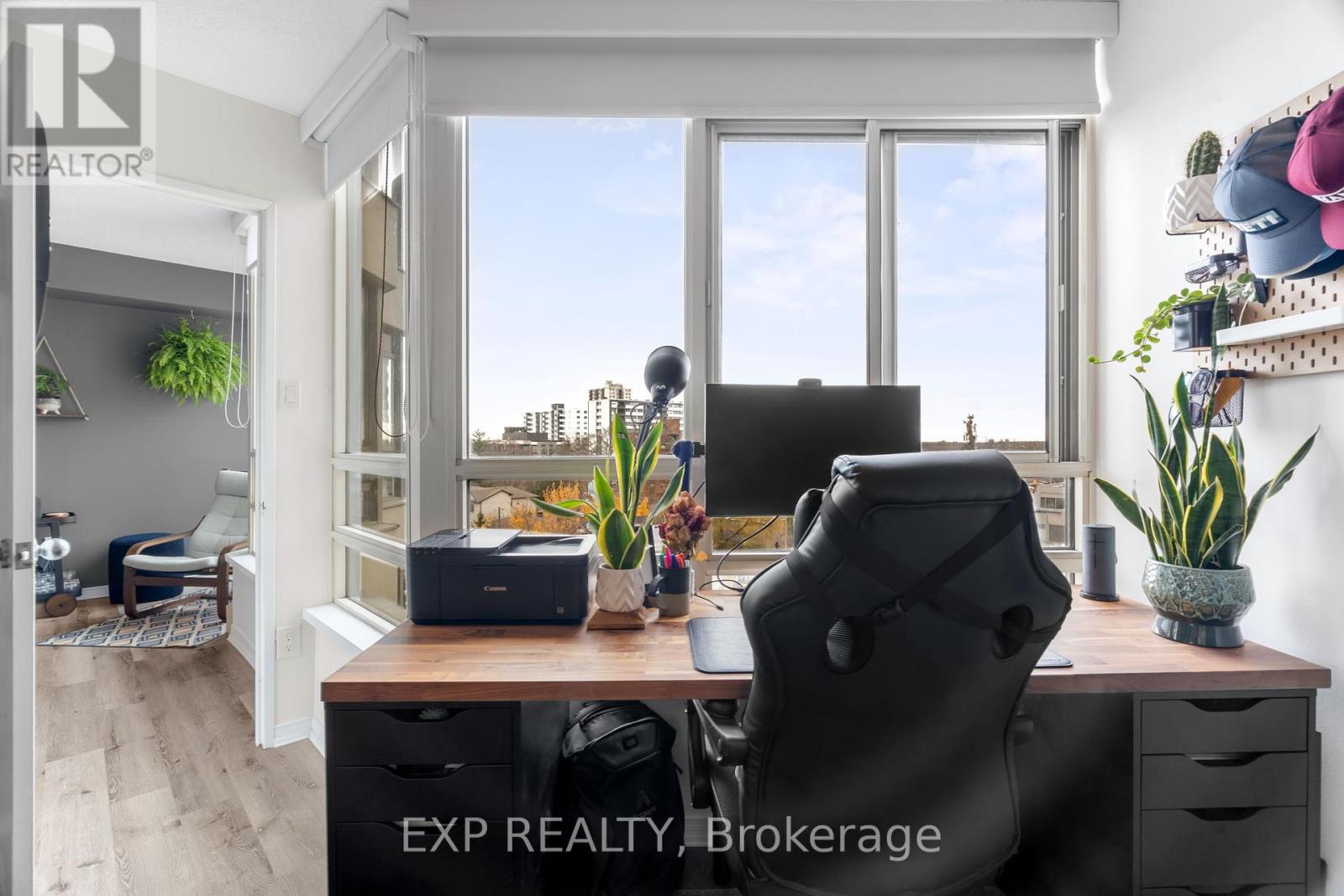 Photo 13 of 706 75 King Street E, Mississauga ON