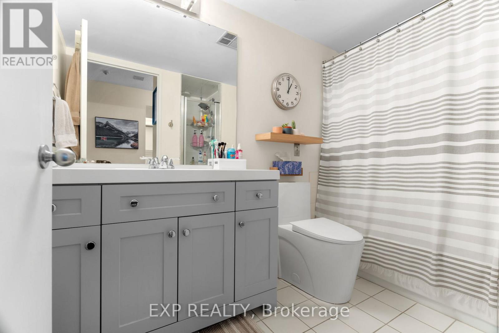Photo 18 of 706 75 King Street E, Mississauga ON
