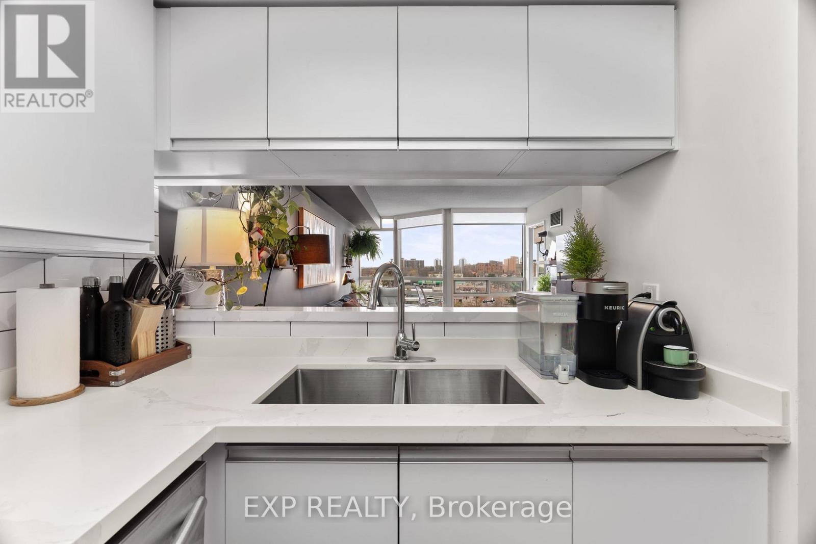 Photo 1 of 706 75 King Street E, Mississauga ON
